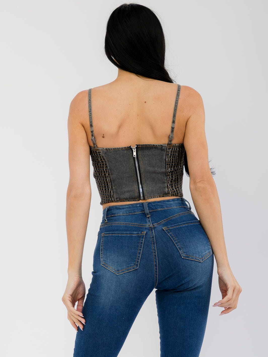 WOMEN'S SLEEVELESS SMOCK WASHED STRETCHED DENIM CROP TOP