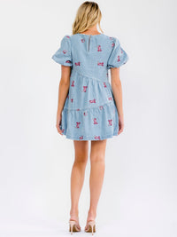 WOMEN'S SHORT PUFF SLEEVE FRONT POCKETS STITCHED DETAILED TIERED DENIM MINI DRESS