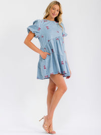 WOMEN'S SHORT PUFF SLEEVE FRONT POCKETS STITCHED DETAILED TIERED DENIM MINI DRESS