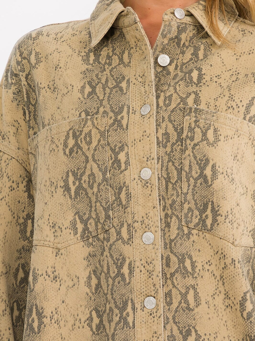 WOMEN'S LONG SLEEVE BUTTON UP FRONT POCKET SNAKE PRINT DENIM JACKET