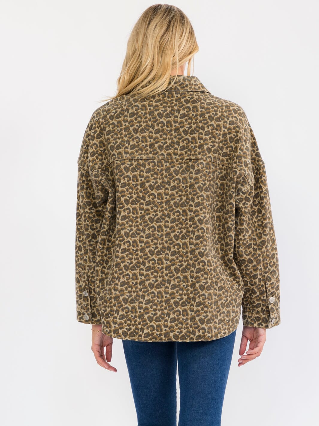 WOMEN'S LONG SLEEVE BUTTON UP FRONT POCKET HIGH-LOW ANIMAL PRINT DENIM JACKET