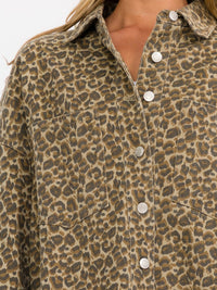 WOMEN'S LONG SLEEVE BUTTON UP FRONT POCKET HIGH-LOW ANIMAL PRINT DENIM JACKET