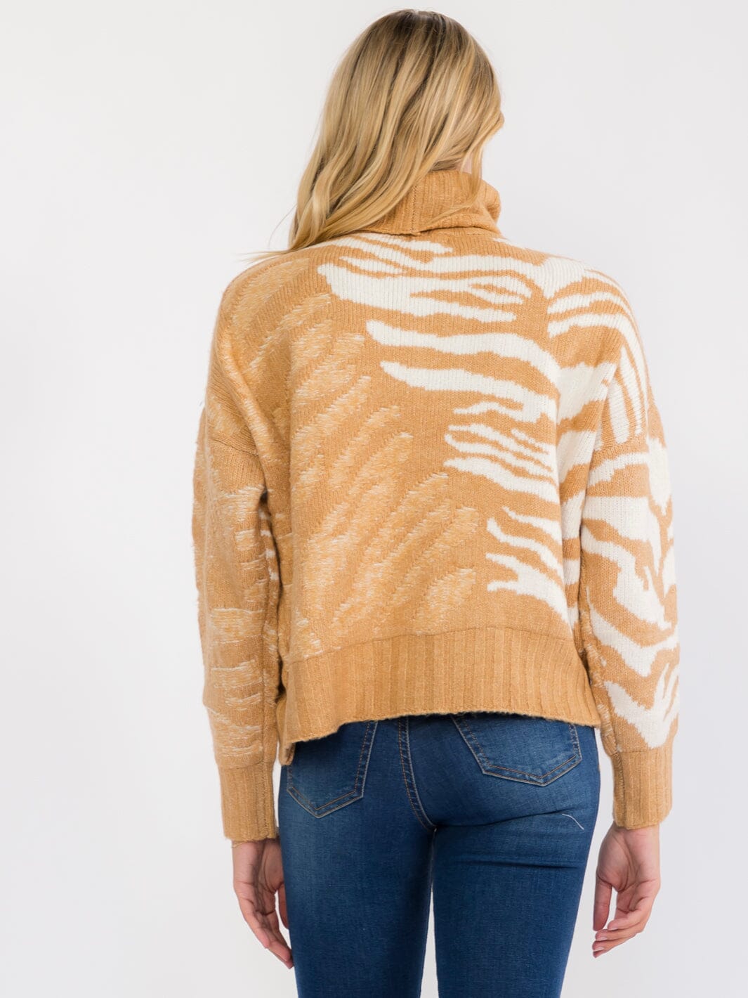 WOMEN'S LONG SLEEVE TURTLE NECK COLORBLOCK PULLOVER SWEATER