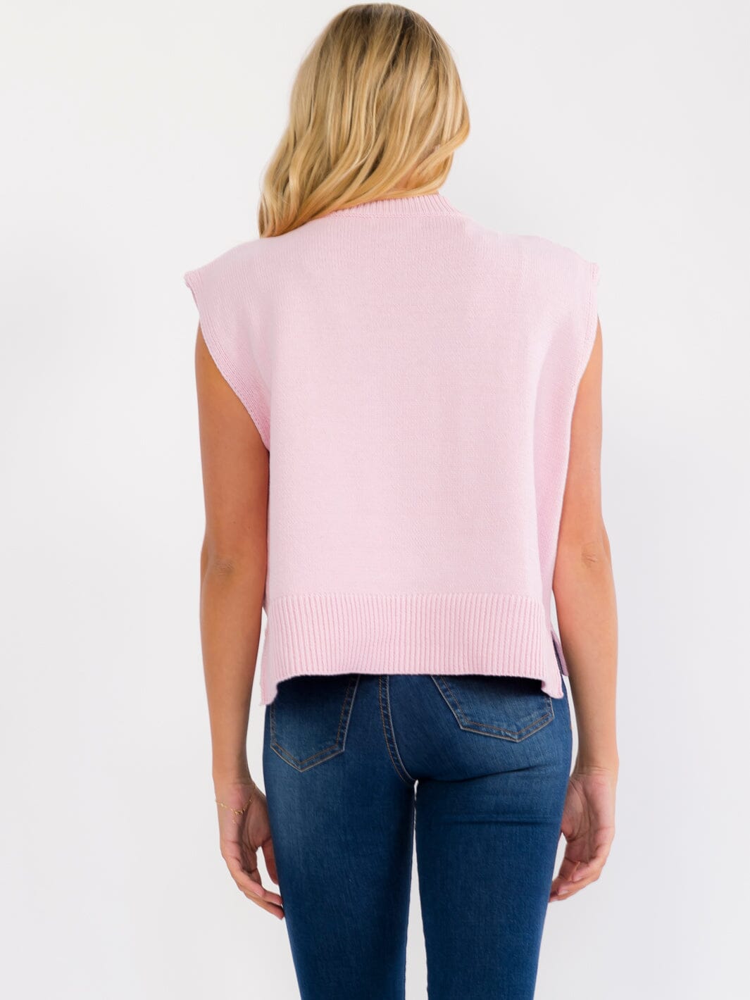 WOMEN'S SLEEVELESS HEART LOVE KNIT TOP