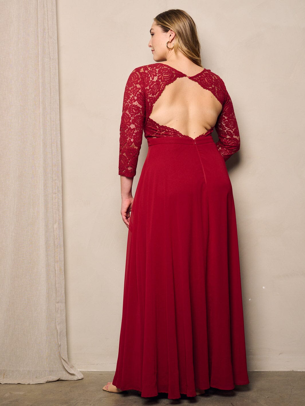 PLUS SIZE 3/4 LACE SLEEVES OPEN BACK GOWN MAXI DRESS