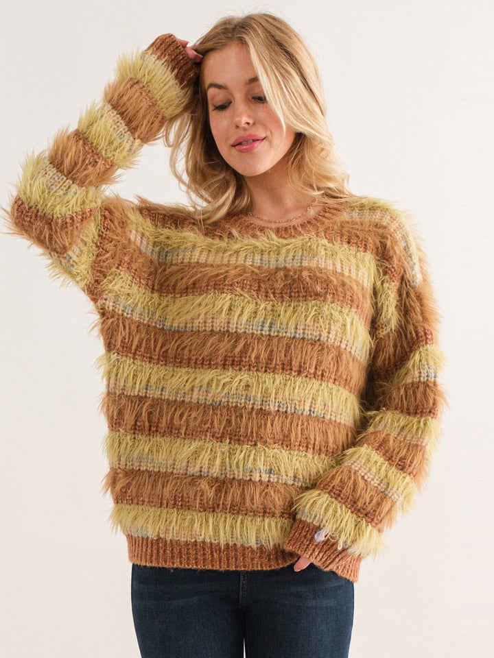 WOMEN'S LONG SLEEVE COLORBLOCK FUZZY PULLOVER SWEATER