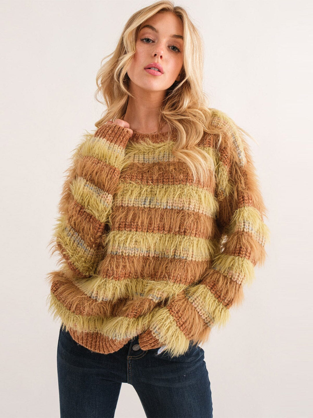 WOMEN'S LONG SLEEVE COLORBLOCK FUZZY PULLOVER SWEATER
