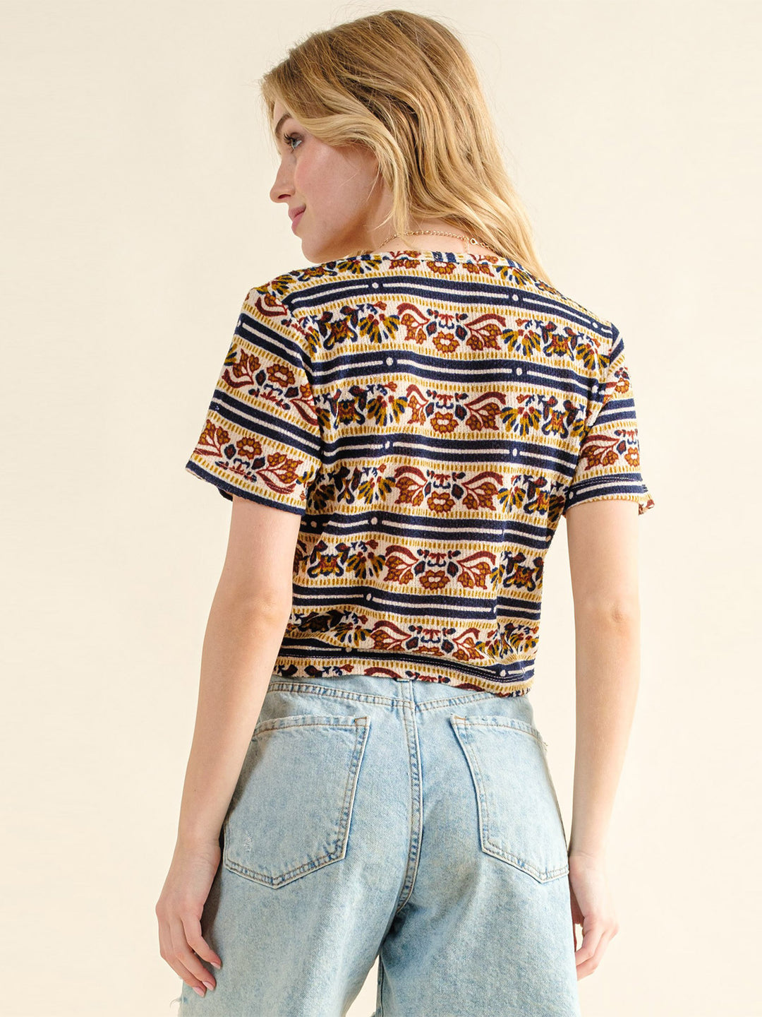 WOMEN'S SHORT SLEEVE V-NECK MULTI PRINT BLOUSE