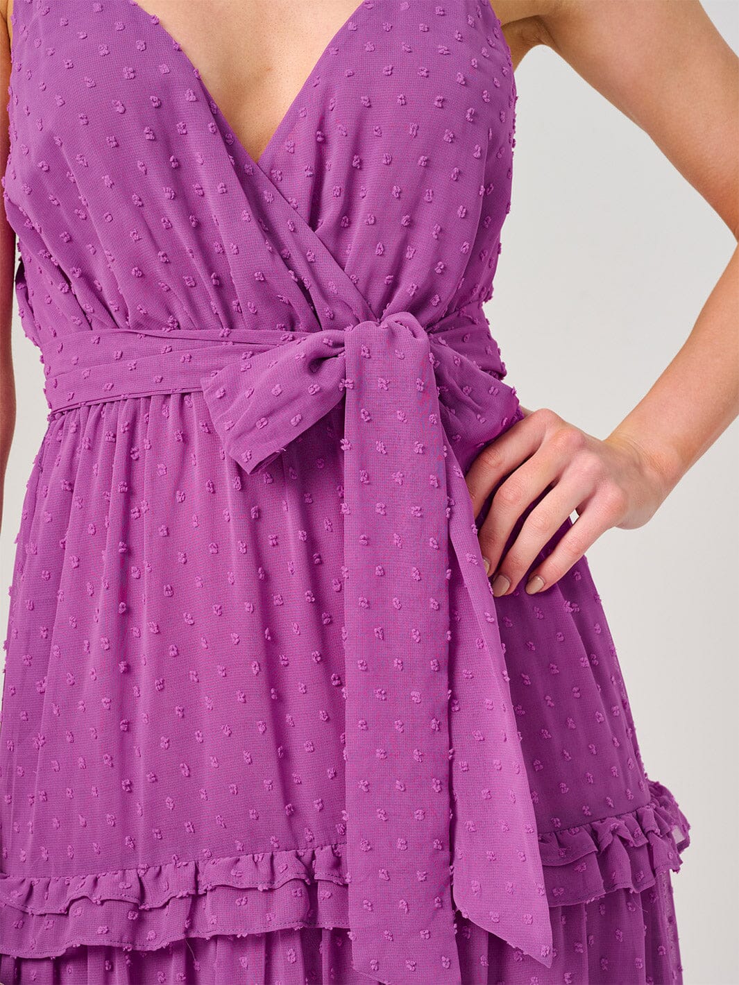 WOMEN'S SLEEVELESS SURPLICE SWISS DOT TIERED MAXI DRESS