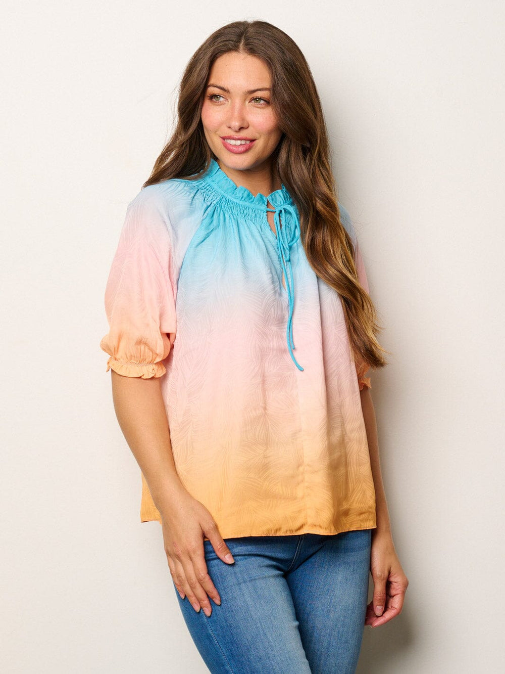 WOMEN'S SHORT SLEEVE MOCK NECK COLORBLOCK TUNIC TOP