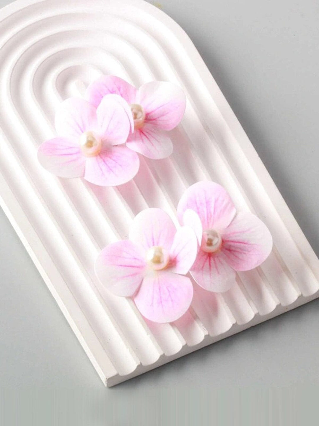 FASHION ASSORTED COLORS FLOWER HAIR CLIPS