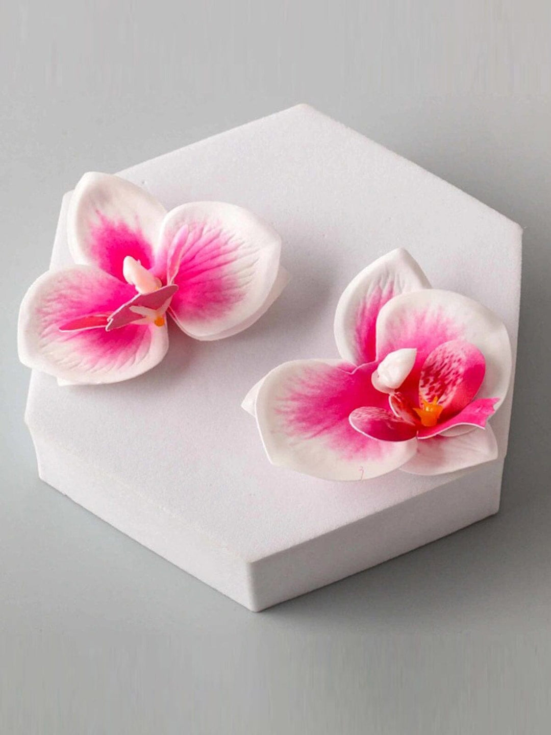 FASHION ASSORTED COLORS FLOWER EARRINGS