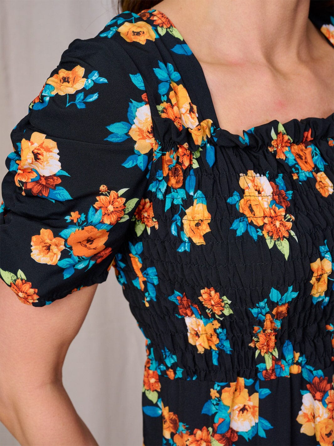 WOMEN'S SHORT SLEEVES SQUARE NECK SMOCK FLORAL MAXI DRESS