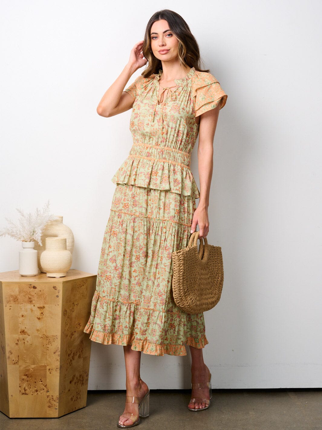 WOMEN'S SHORT RUFFLE SLEEVE V-NECK ELASTIC WAIST TIERED FLORAL MIDI DRESS