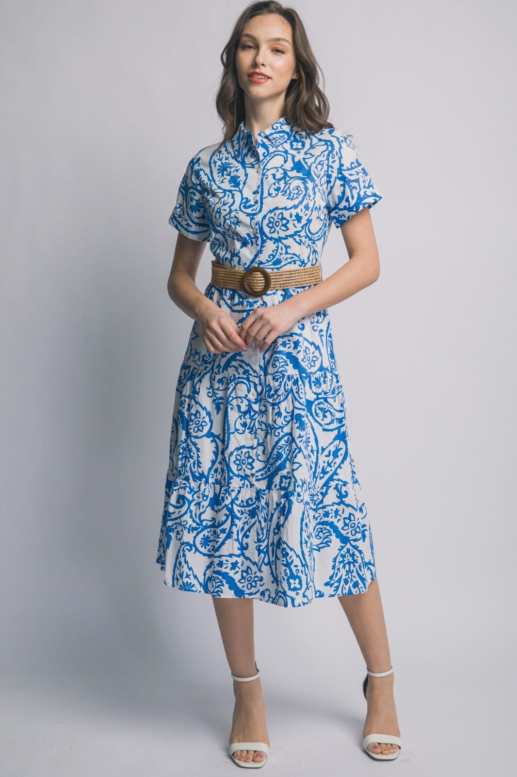 WOMEN'S SHORT SLEEVE BUTTON UP BELTED TIERED MULTI PRINT MIDI DRESS