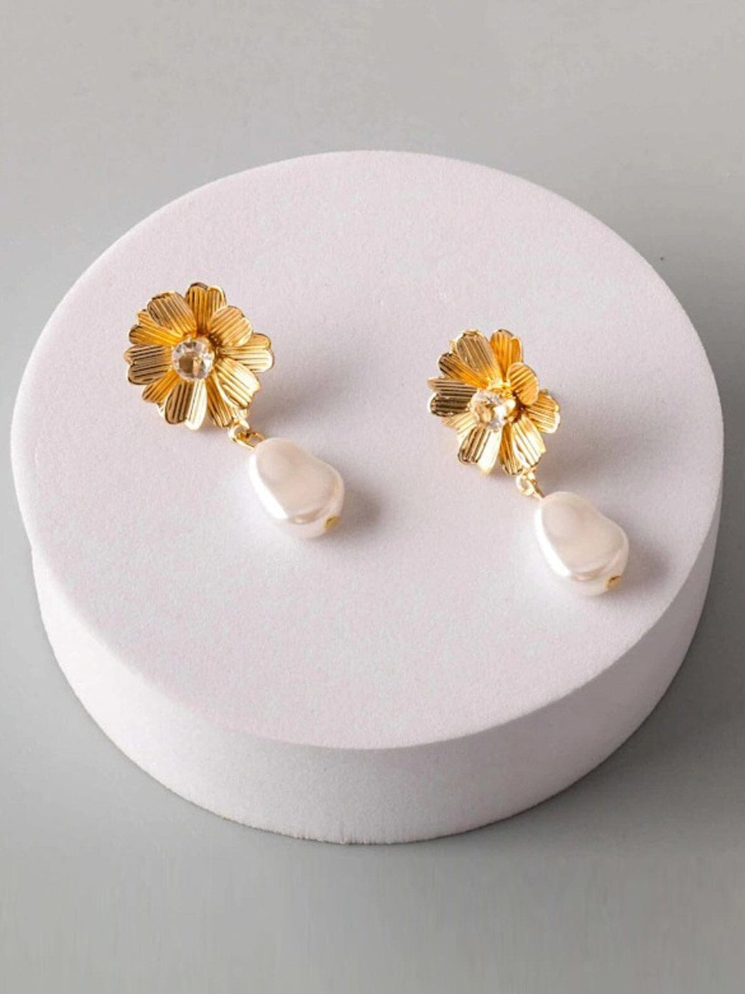 FASHION GOLD & SILVER FLOWER EARRINGS