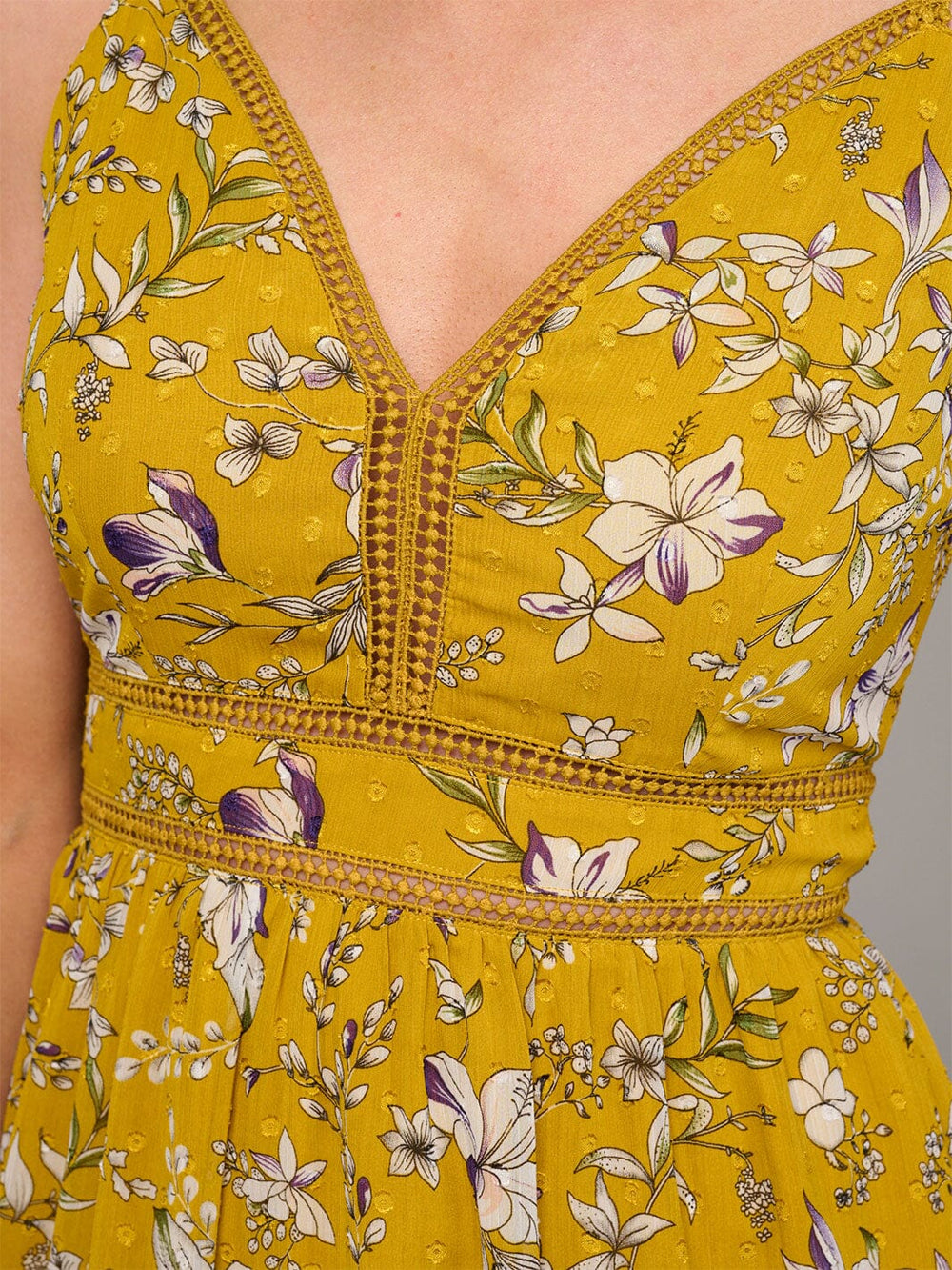 WOMEN'S SLEEVELESS V-NECK TRIM DETAILED FLORAL PRINT MINI DRESS