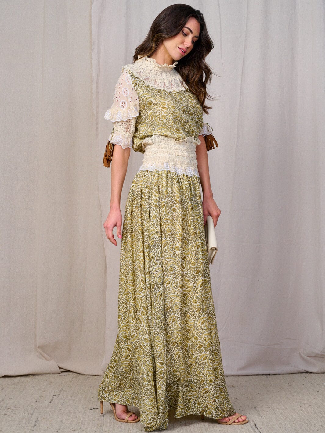 WOMEN'S SHORT SLEEVE RUFFLE LACE MOCK NECK OPEN BACK MAXI DRESS