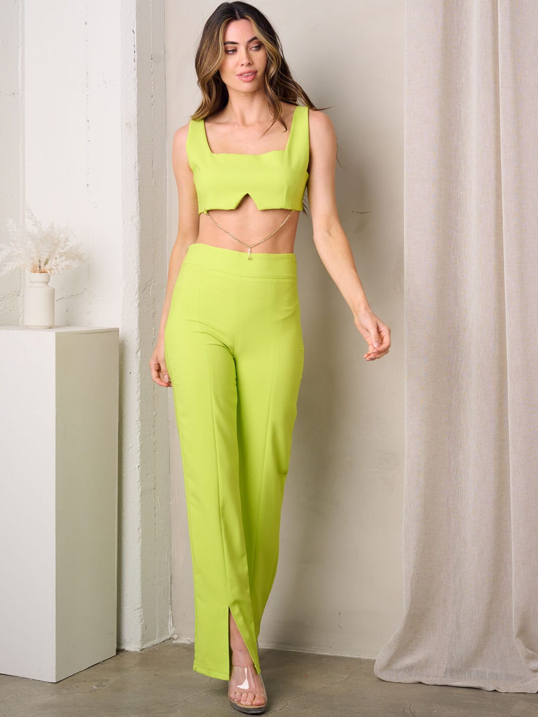 WOMEN'S SLEEVELESS CHAIN CROP TOP & SOLID PANTS 2PC. SET