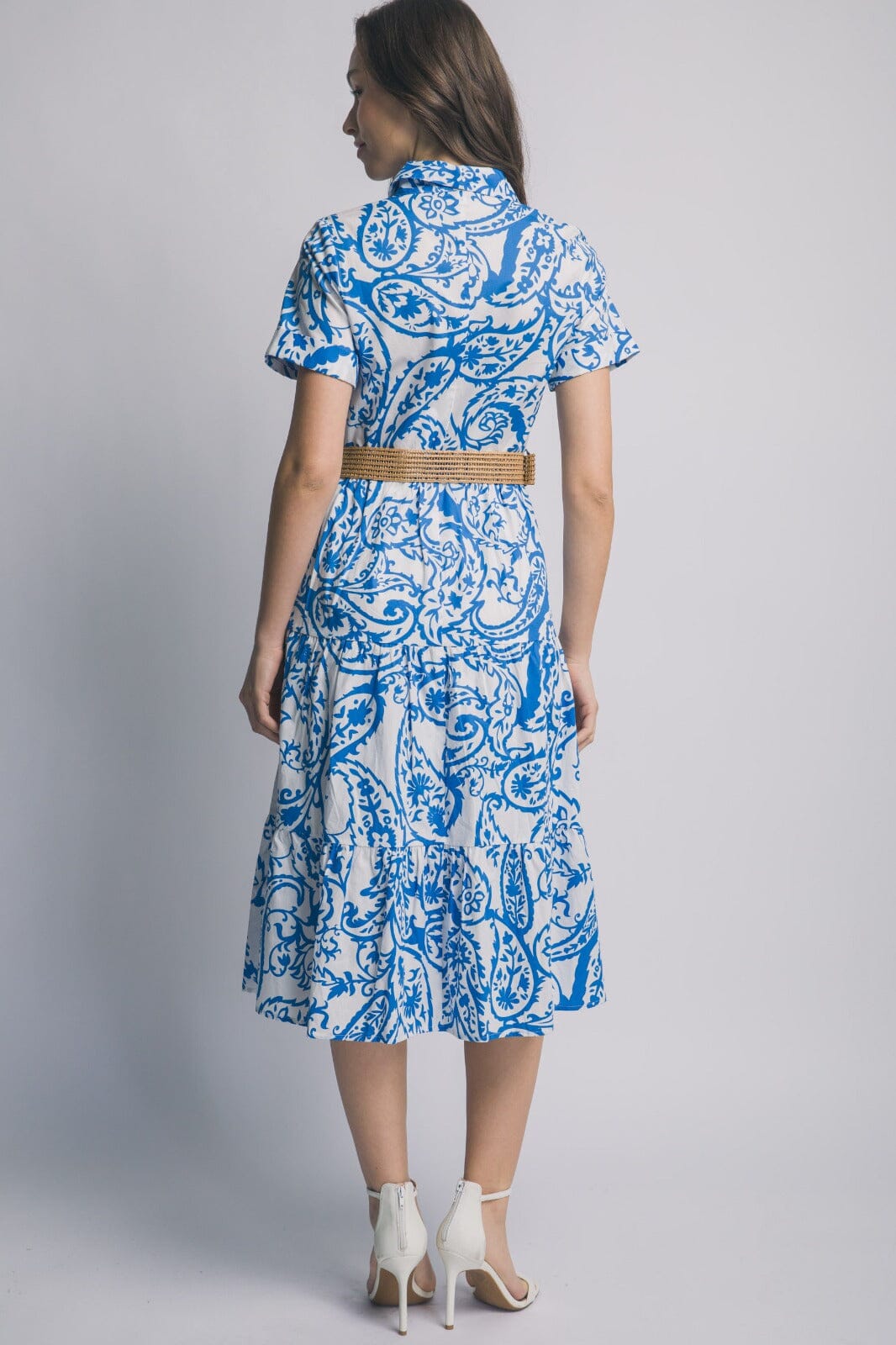 WOMEN'S SHORT SLEEVE BUTTON UP BELTED TIERED MULTI PRINT MIDI DRESS