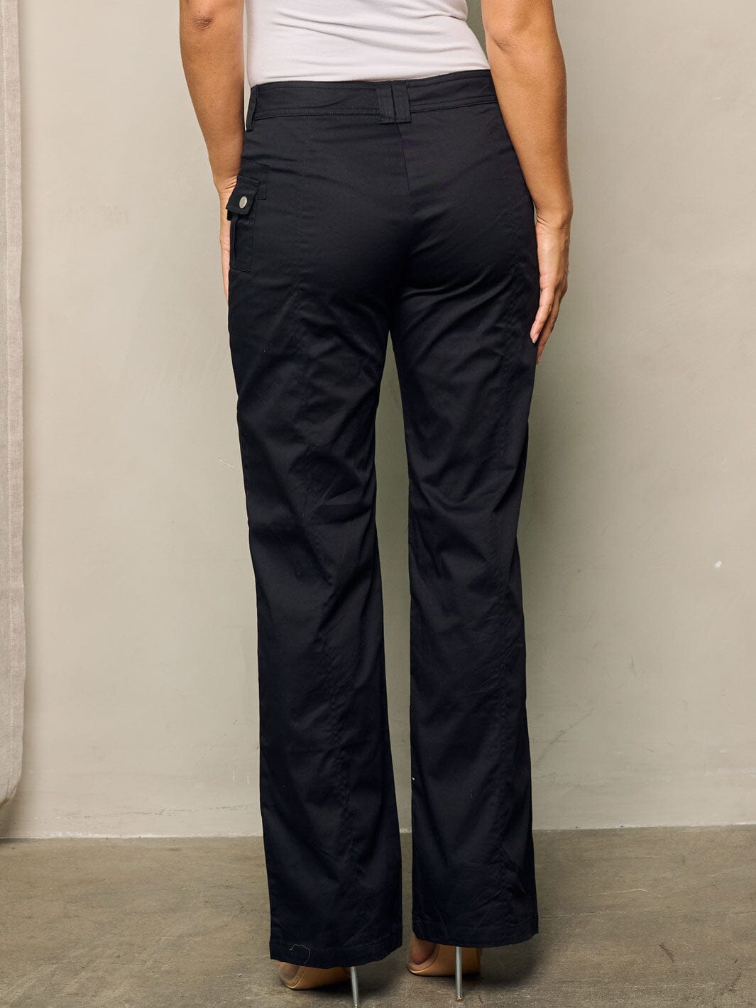 WOMEN'S BUTTON CLOSURE WIDE LEGS PANTS