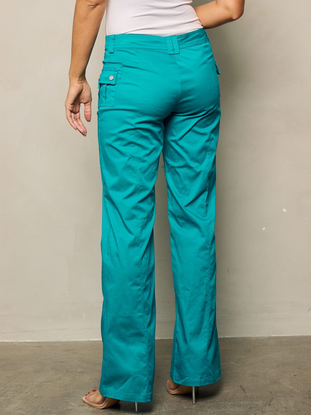 WOMEN'S BUTTON CLOSURE WIDE LEGS PANTS