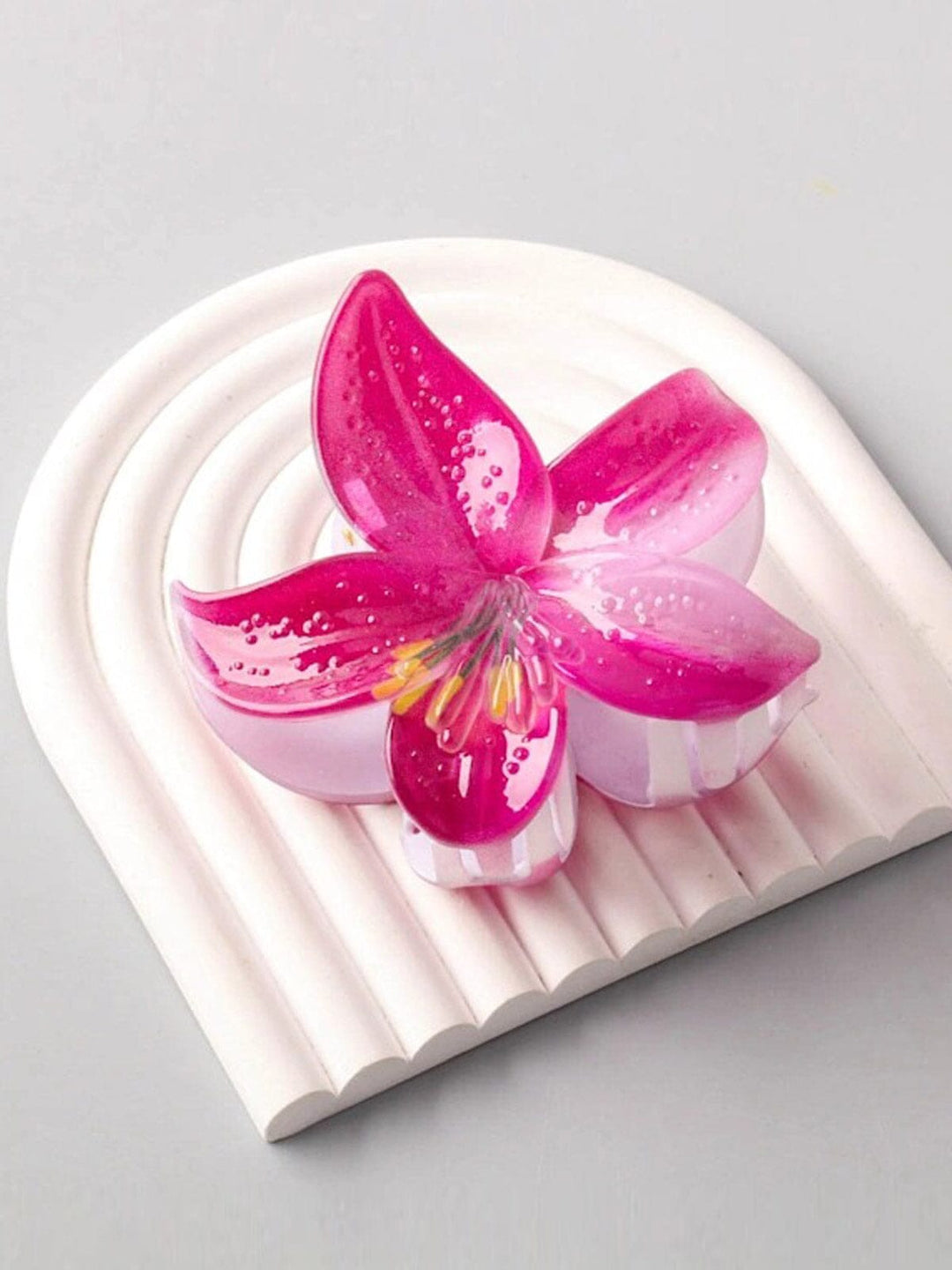 FASHION ASSORTED COLORS FLOWER HAIR CLAW CLIPS