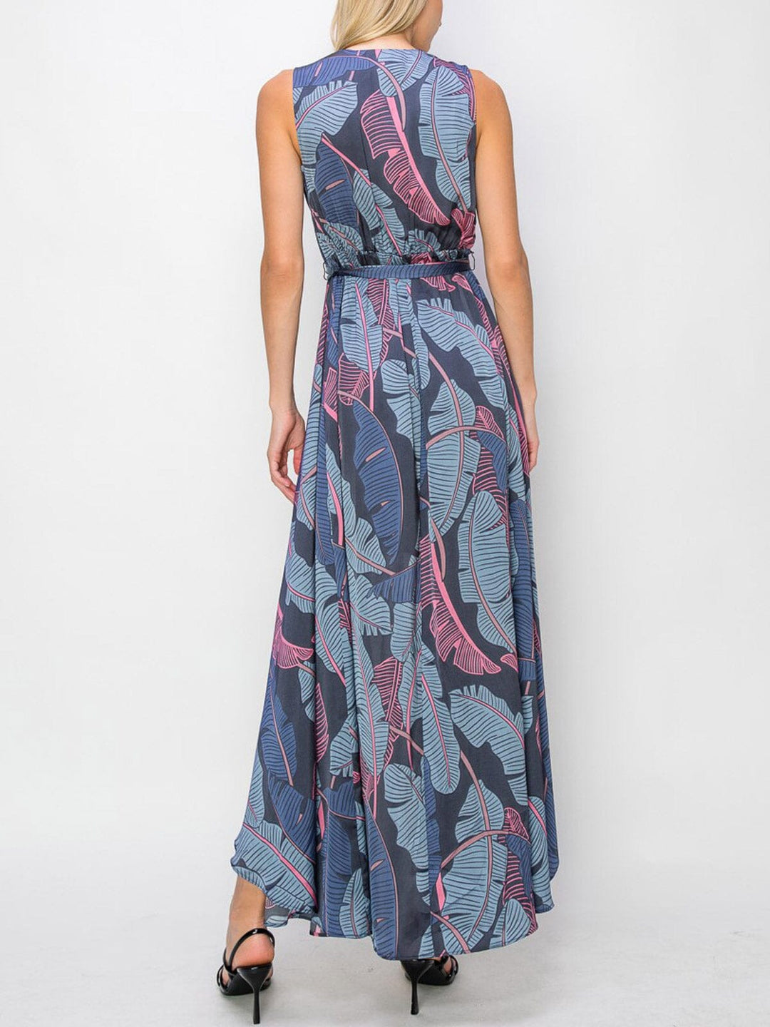 WOMEN'S SLEEVELESS LEAF PRINT SURPLICE HIGH-LOW MAXI DRESS