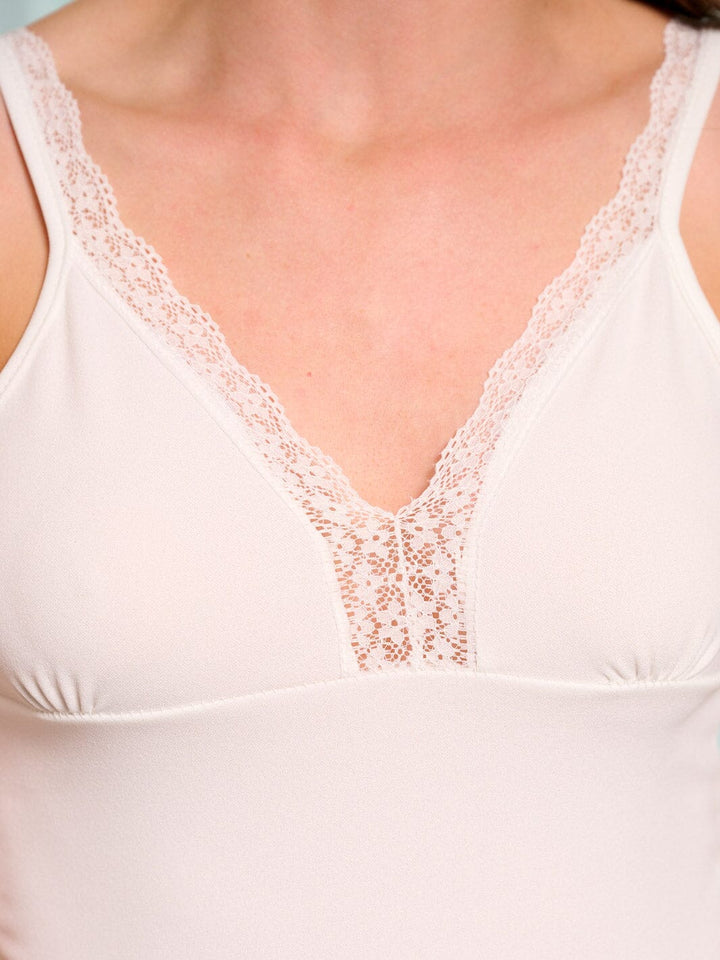 WOMEN'S SLEEVELESS V-NECK LACE TRIM TANK TOP