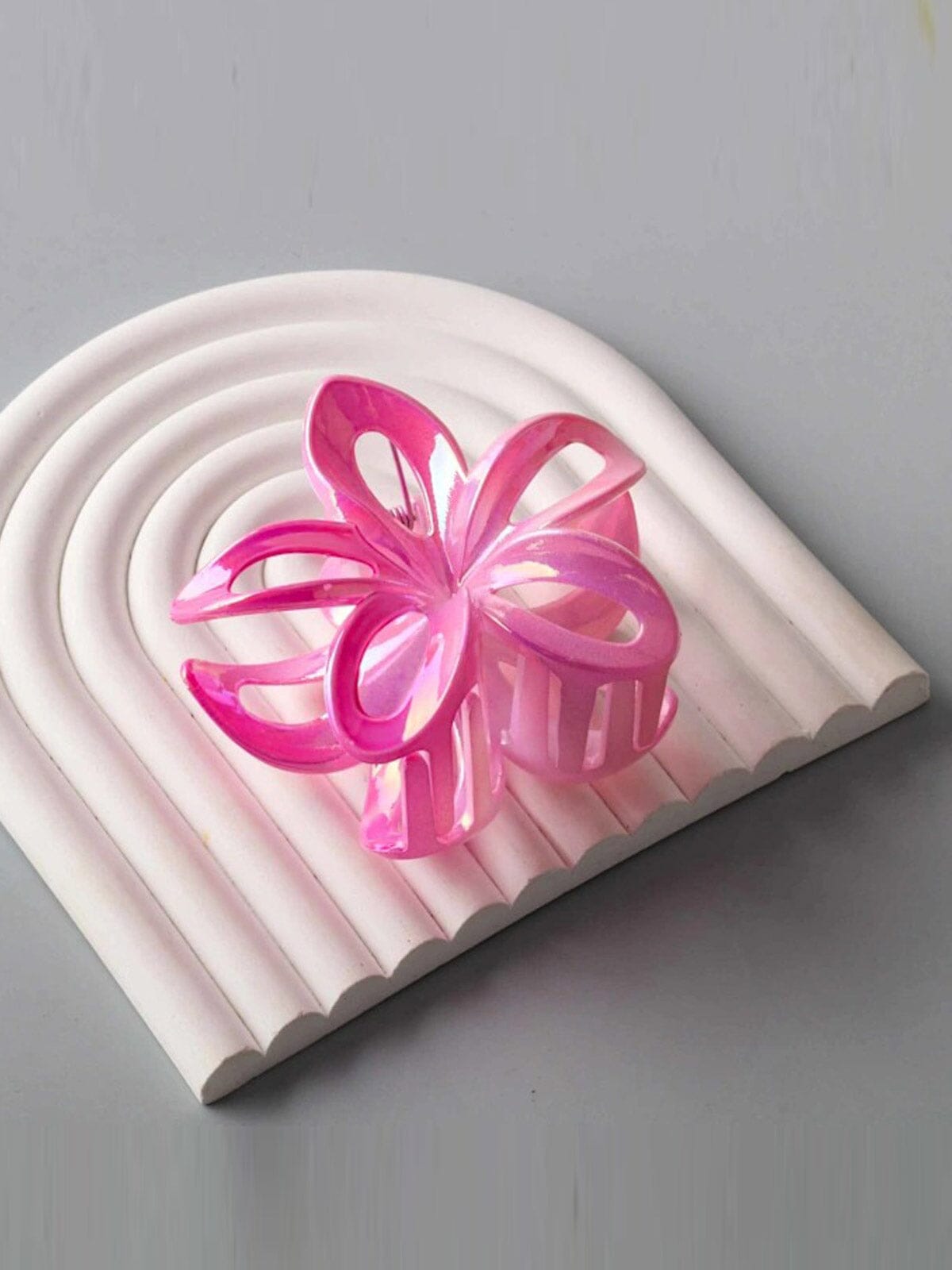 FASHION ASSORTED COLORS FLOWER HAIR CLAW CLIPS