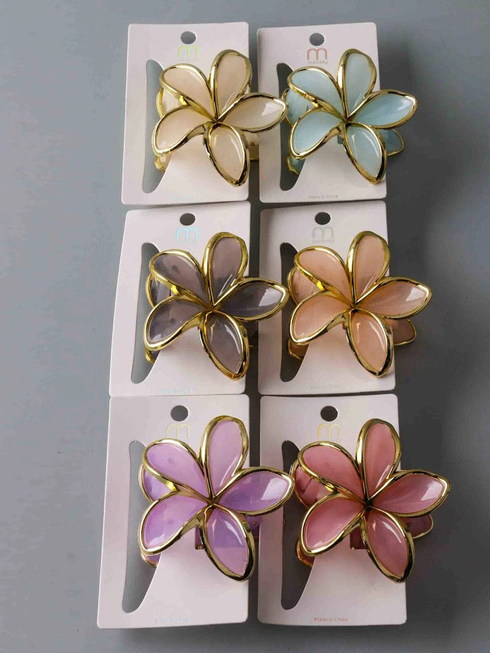 FASHION ASSORTED COLORS FLOWER HAIR CLAW CLIPS