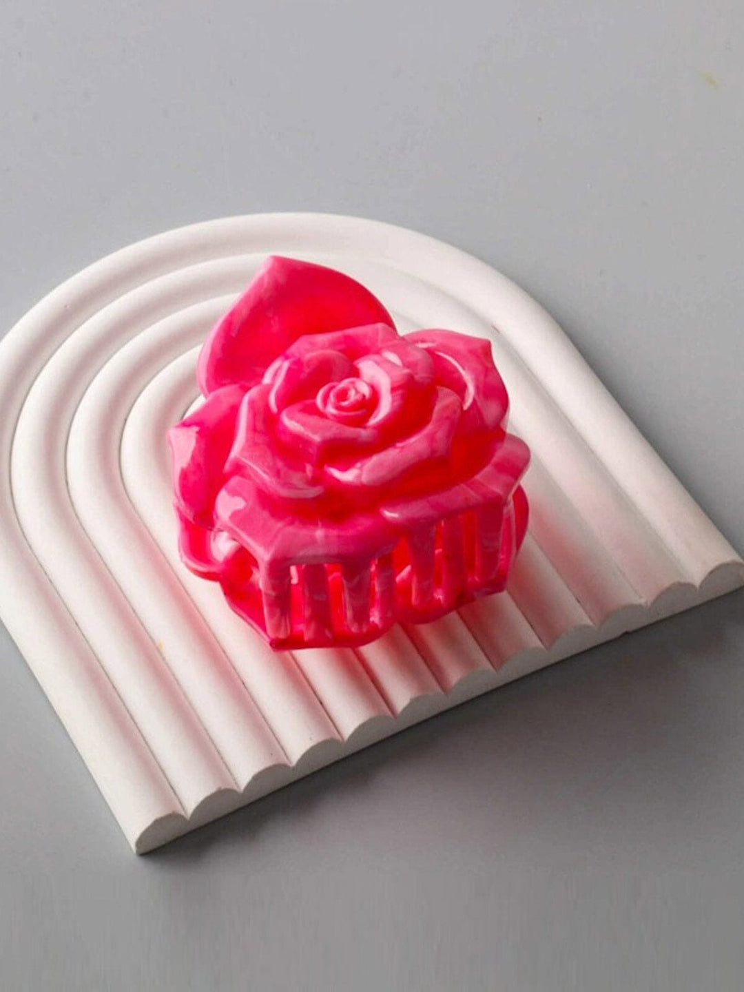 FASHION ASSORTED COLORS FLOWER HAIR CLAW CLIPS