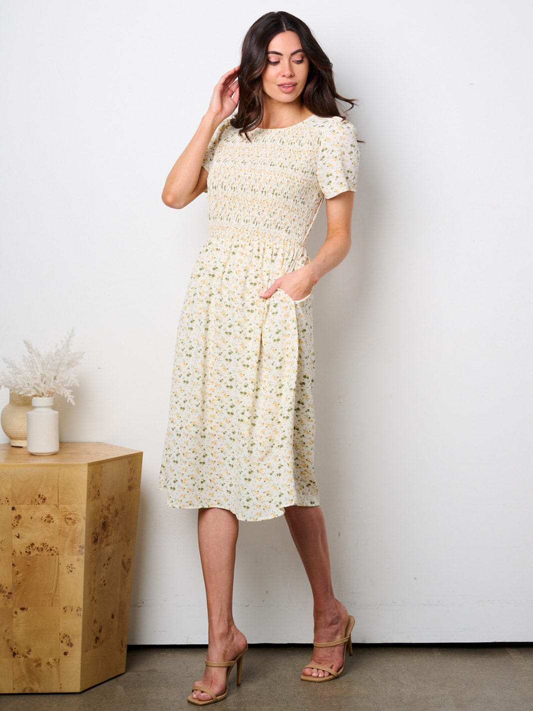 WOMEN'S SHORT SLEEVE POCKETS SMOCK FLORAL MIDI DRESS