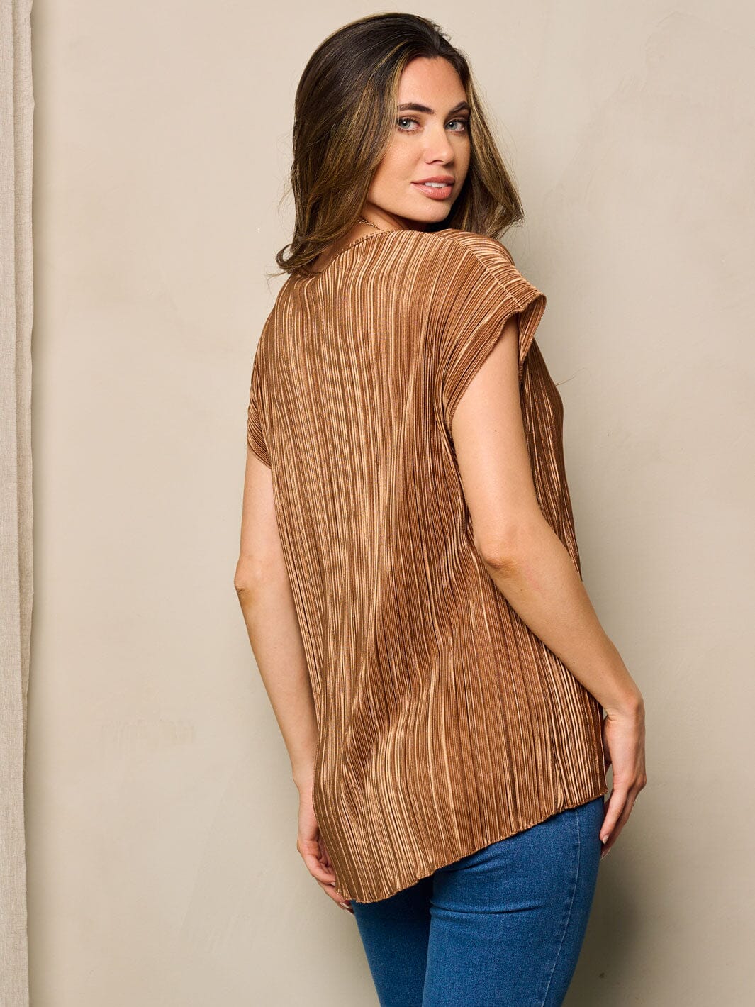 WOMEN'S SHORT SLEEVE V-NECK DETAILED BLOUSE TOP