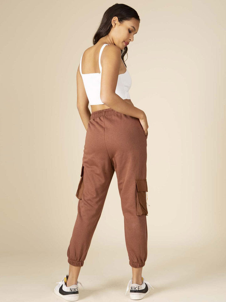 WOMEN'S POCKETS DETAILED SELF TIE JOGGER PANTS