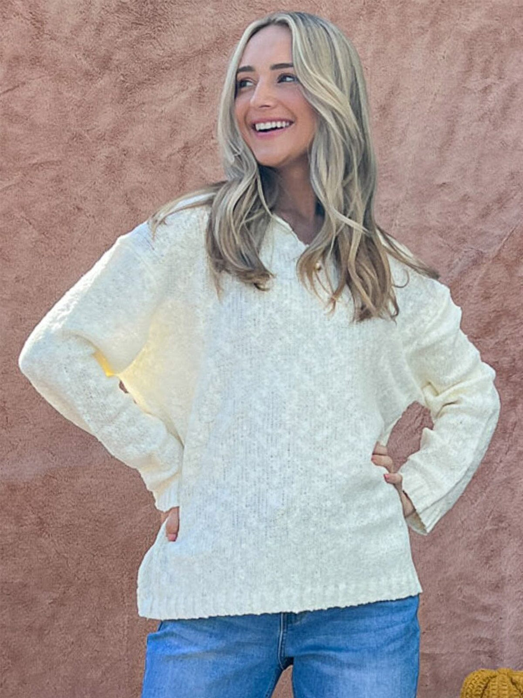 WOMEN'S LONG SLEEVE V-NECK LOOSE FIT KNIT TOP