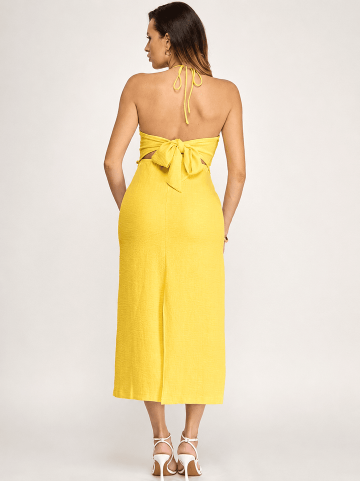 WOMEN'S SLEEVELESS HALTER NECK OPEN BACK CROCHET DETAILED MAXI DRESS