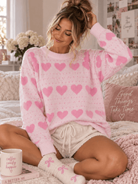 WOMEN'S LONG SLEEVE HEARTS GRAPHIC PULLOVER SWEATER