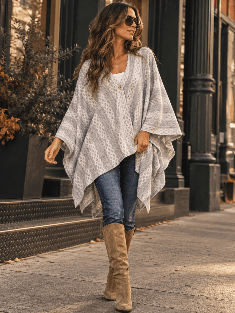 WOMEN'S LONG SLEEVE BUTTON CLOSURE COLORBLOCK PONCHO