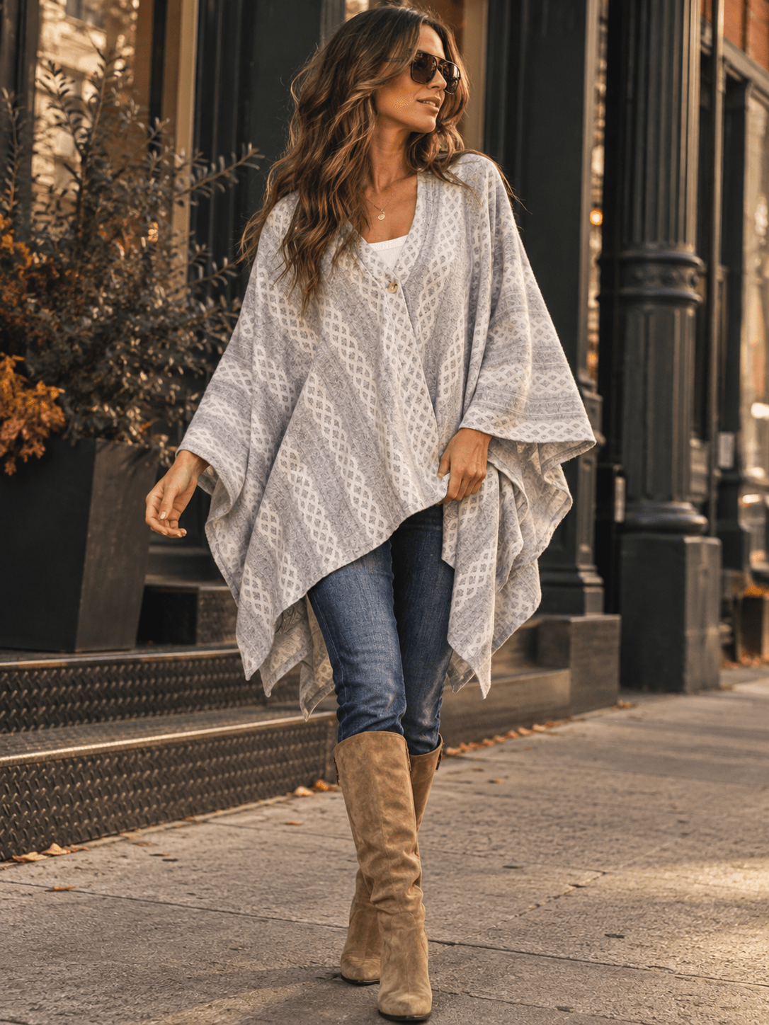 WOMEN'S LONG SLEEVE BUTTON CLOSURE COLORBLOCK PONCHO