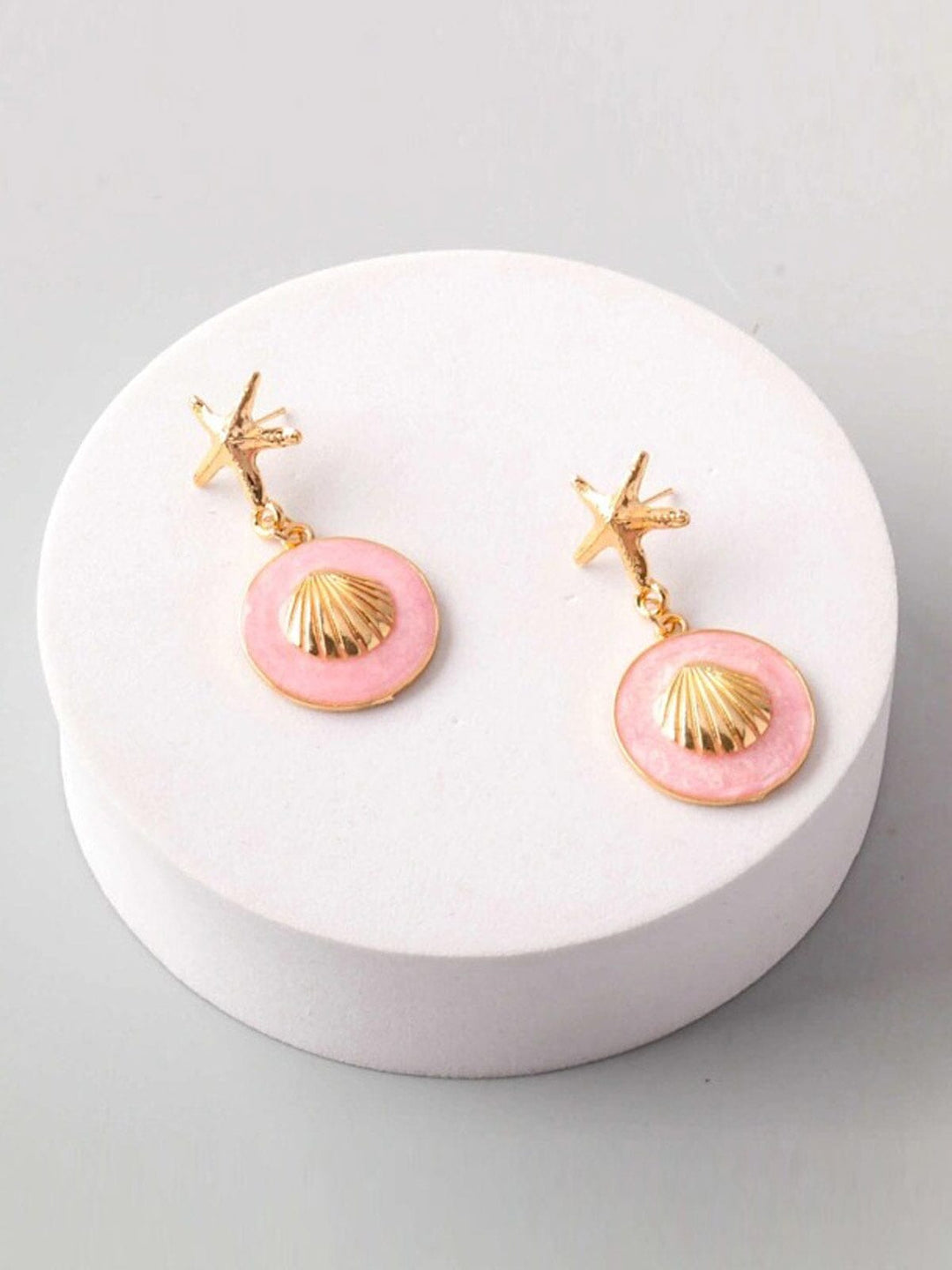 FASHION ASSORTED COLORS SEA SHELL EARRINGS