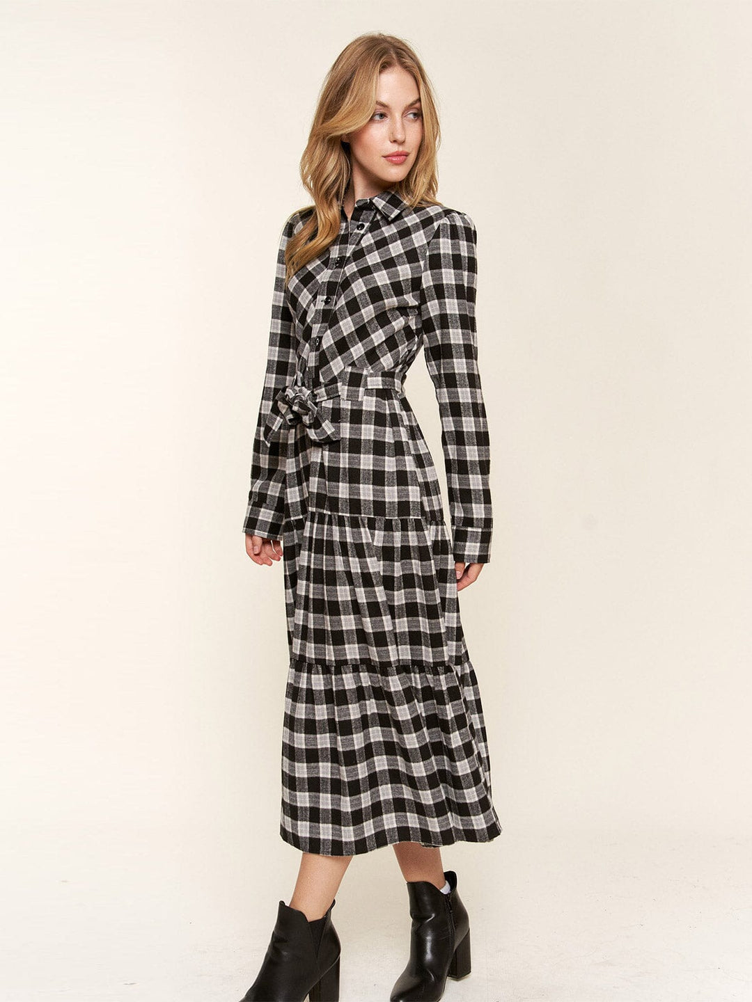 WOMEN'S LONG SLEEVE BUTTON UP POCKETS SELF TIE TIERED PLAID MAXI DRESS