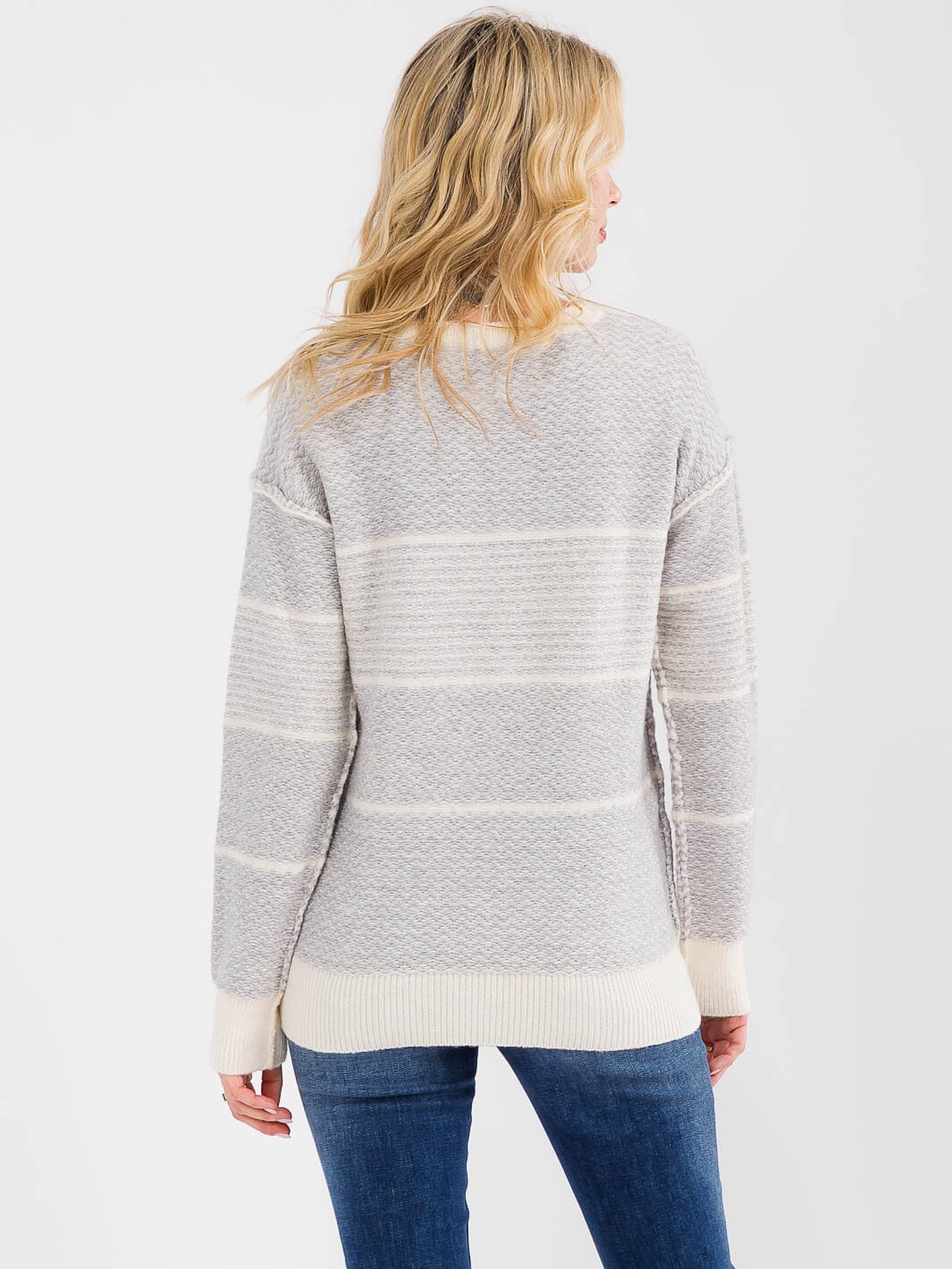 WOMEN'S LONG SLEEVE DETAILED COLORBLOCK KNIT PULLOVER SWEATER