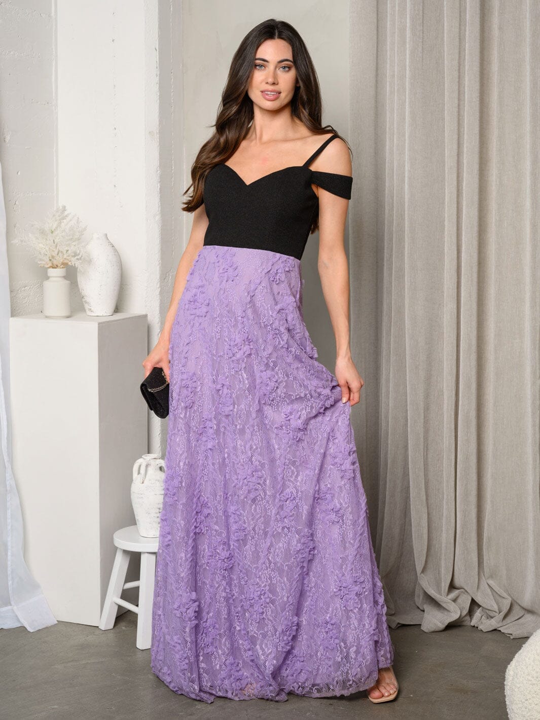 WOMEN'S SLEEVELESS SHIMMER LACE MAXI GOWN DRESS