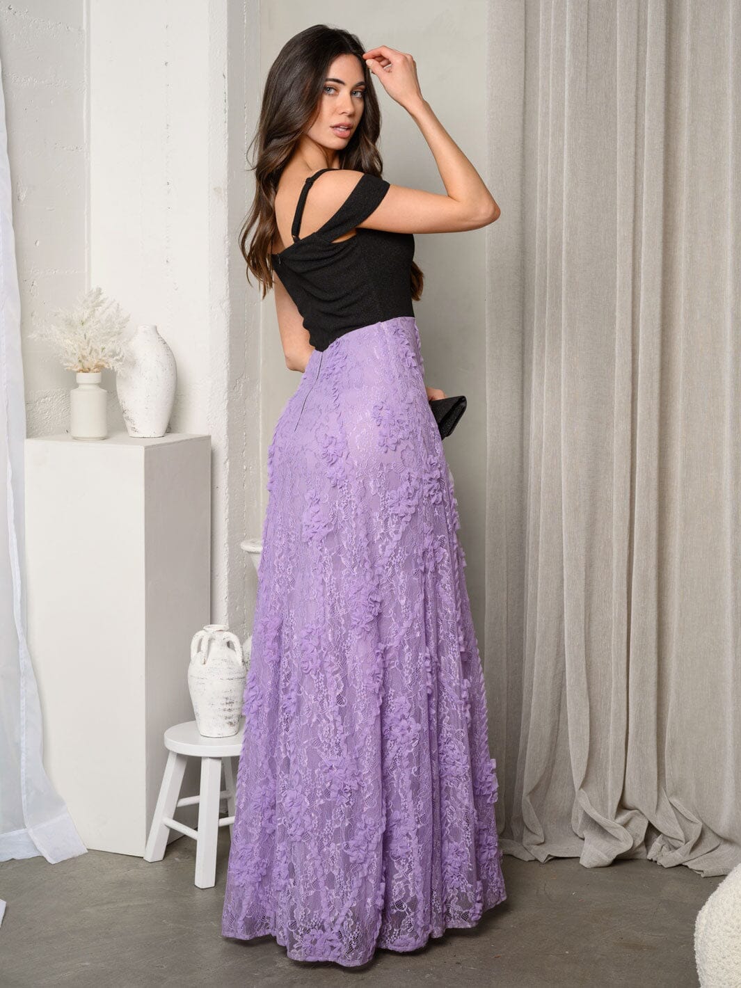WOMEN'S SLEEVELESS V-NECK SHIMMER LACE MAXI DRESS LAVENDER / 2S-2M-2L WOMEN'S SLEEVELESS V-NECK SHIMMER LACE MAXI DRESS LAVENDER / 2S-2M-2L