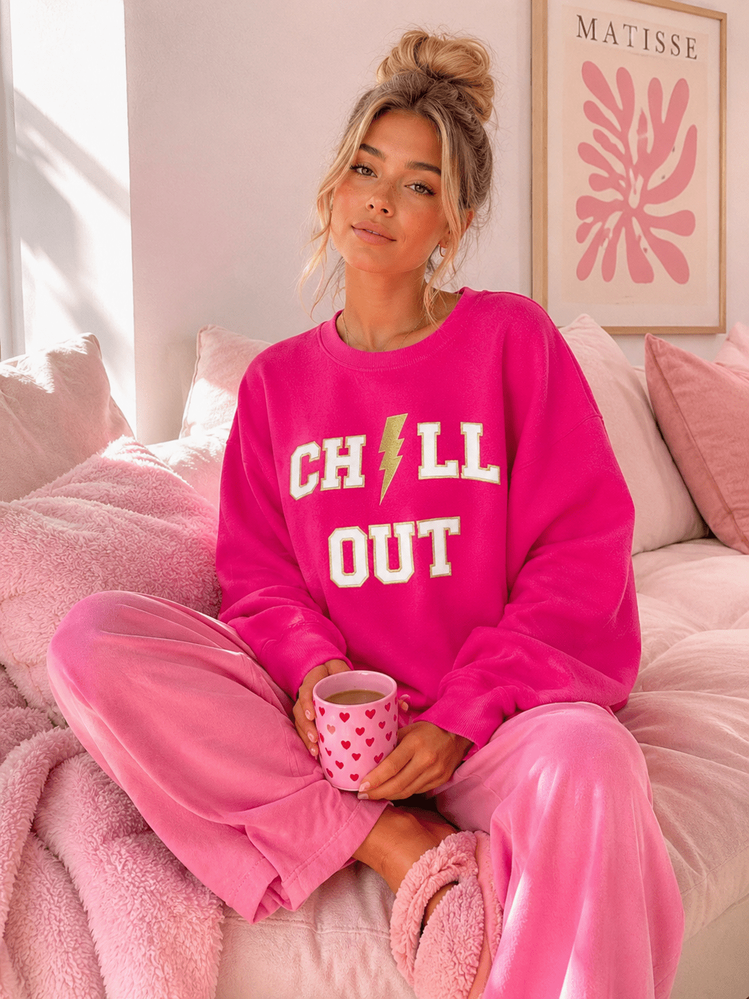 WOMEN'S LONG SLEEVE GRAPHIC PULLOVER SWEATER