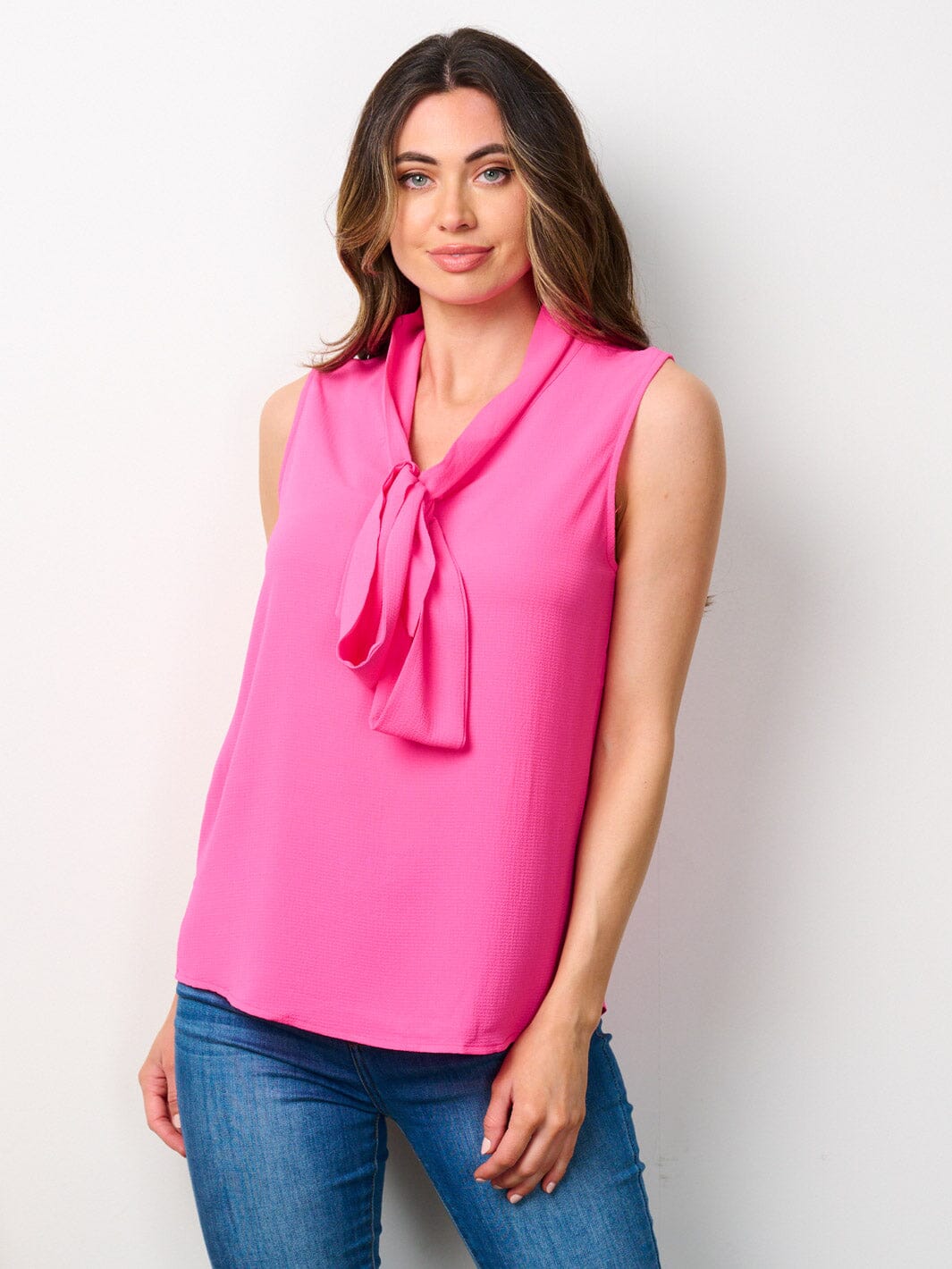 WOMEN'S SLEEVELESS NECK TIE TANK TOP