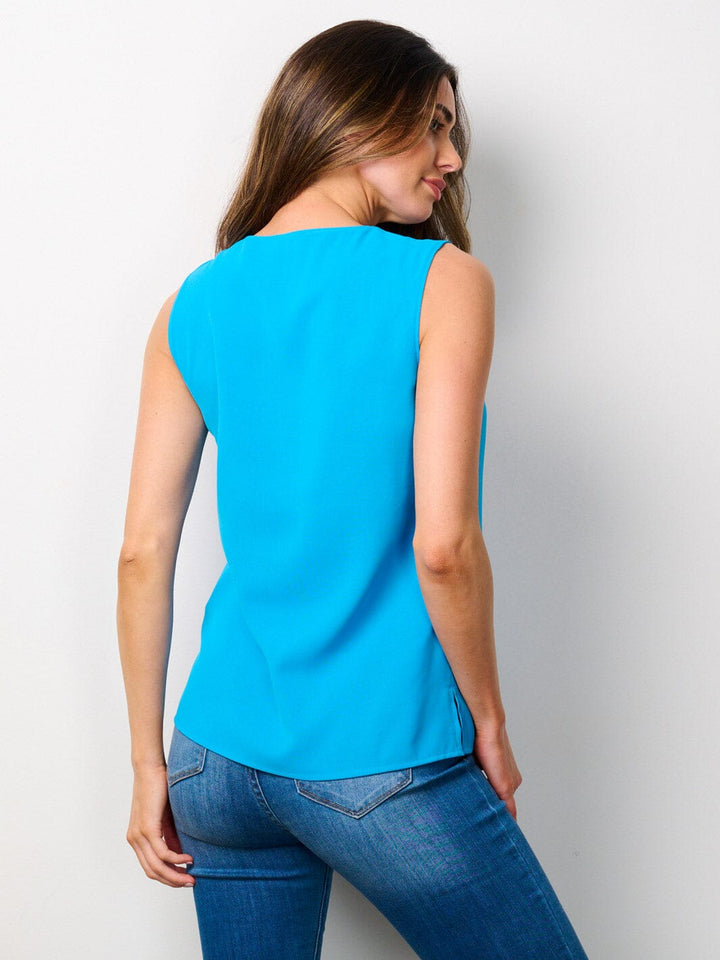 WOMEN'S SLEEVELESS V-NECK FRONT DETAILED TANK TOP