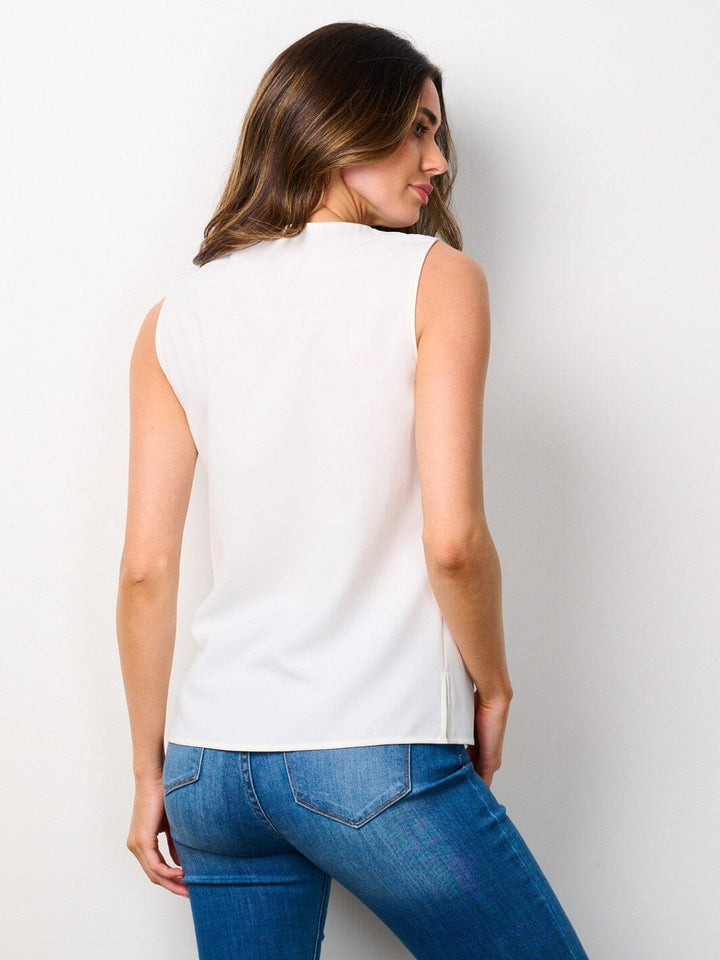 WOMEN'S SLEEVELESS V-NECK FRONT DETAILED TANK TOP