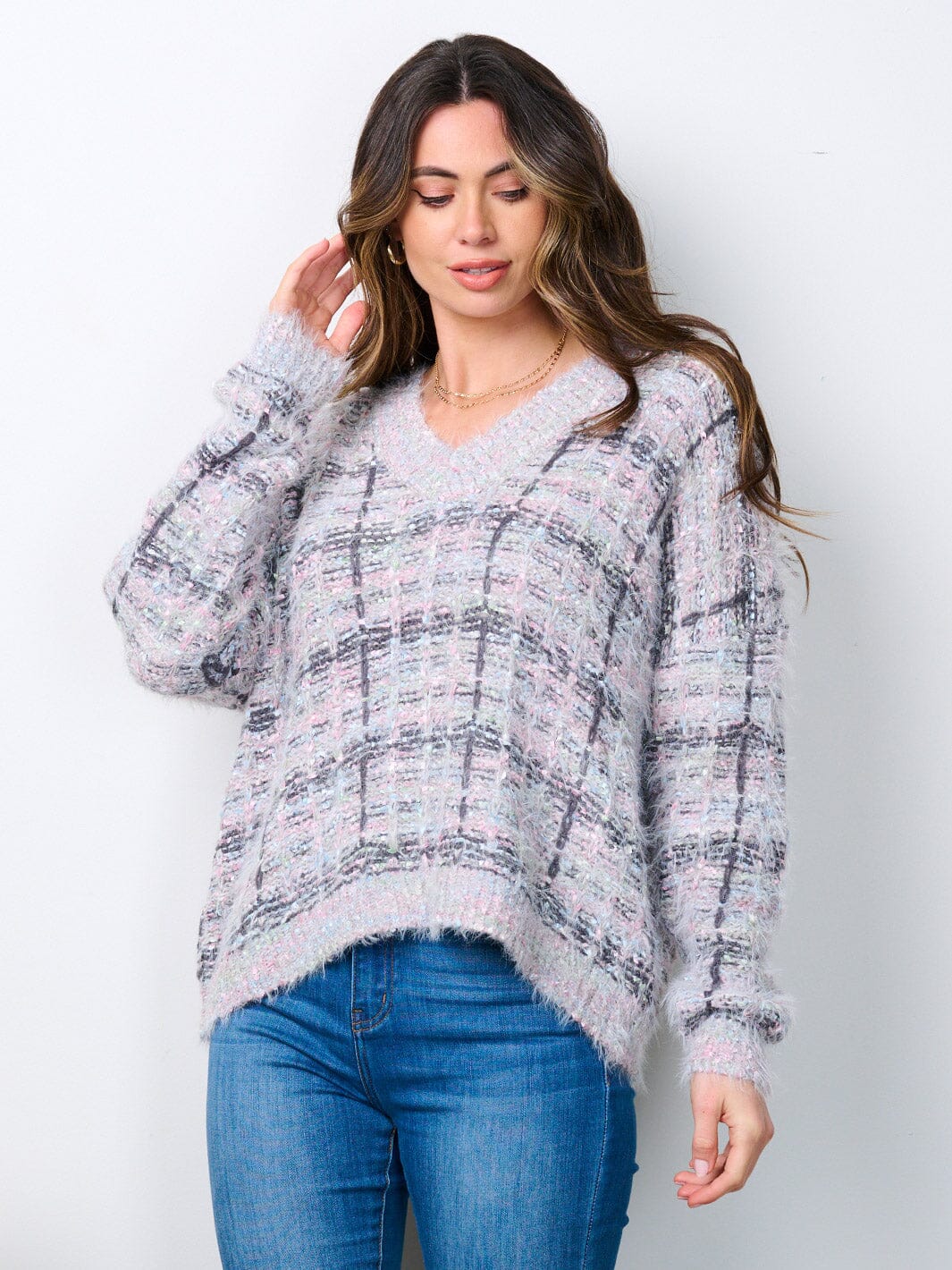 WOMEN'S LONG SLEEVE V-NECK MULTI COLORS SWEATER